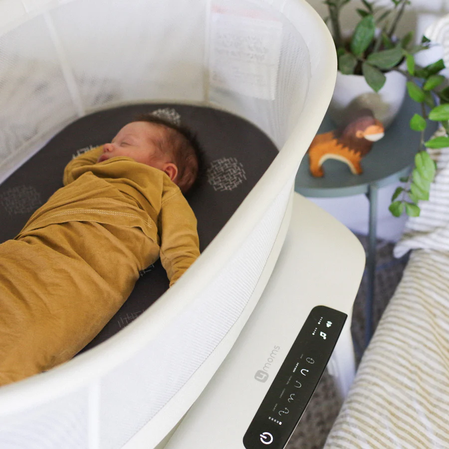 Features of MamaRoo Bassinet and SNOO Bassinet .jpg