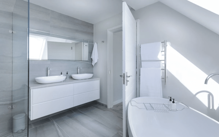 Minimalist Bathroom Ideas to Maximize Space and Style