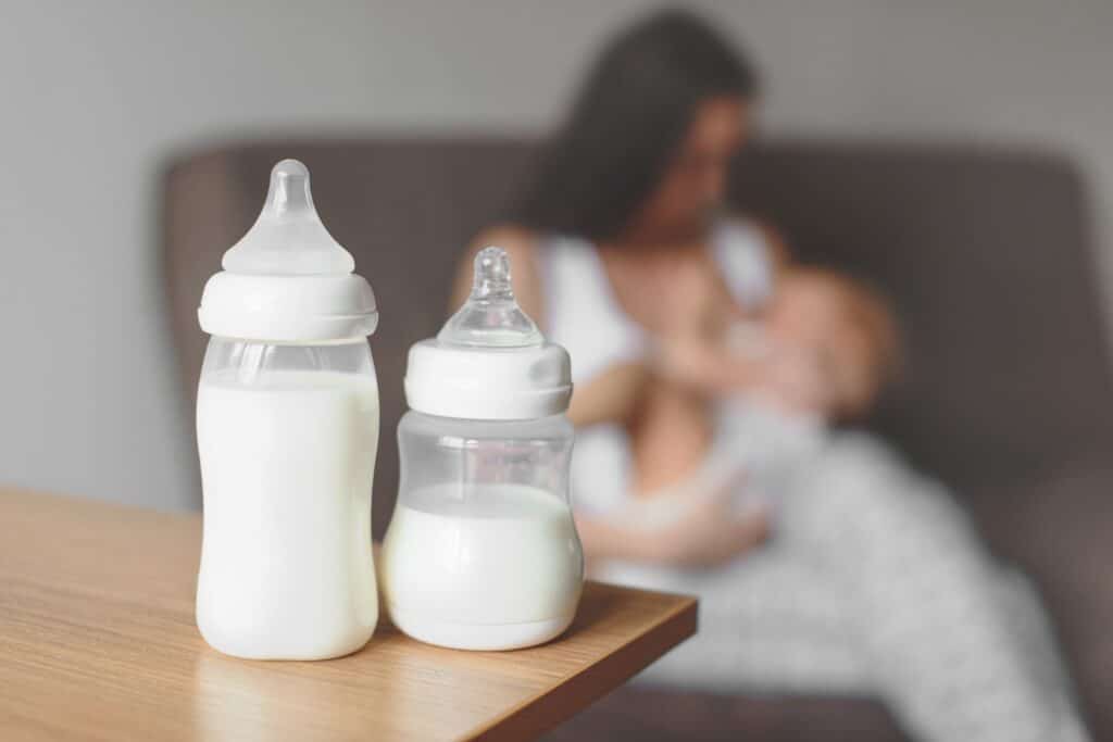 An Essential Breastfeeding Guide for New Moms