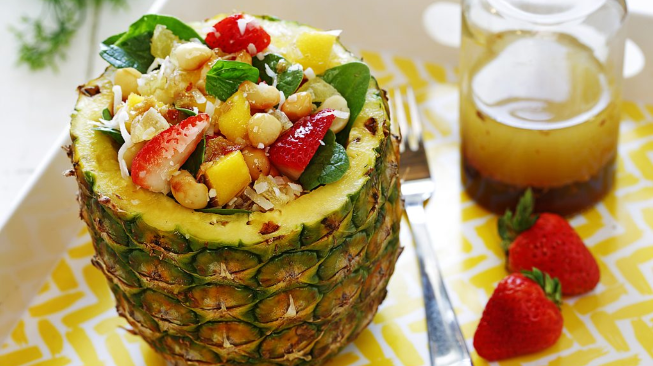 Queensland_Nut_Macadamia__Queen_Tahiti_Pineapple_Salad