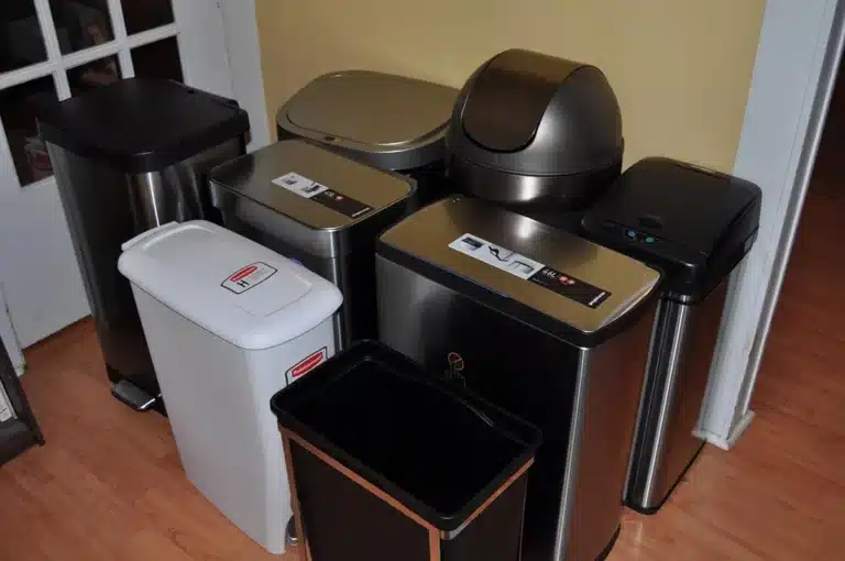 What Size Trash Can Is Right For Your Home & Kitchen